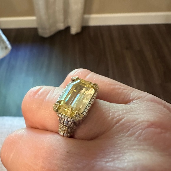 Judith Ripka canary yellow cocktail ring Size 8 - Picture 6 of 7